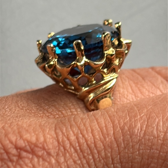 Vintage Style Fashion Ring - Picture 4 of 8